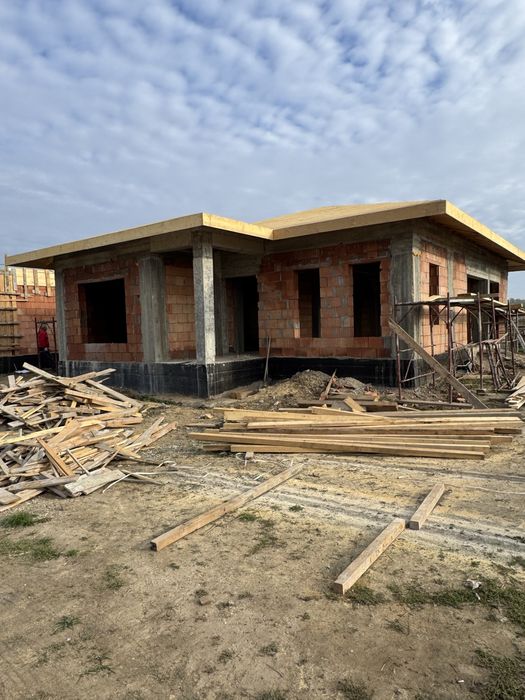 Casă nouă, tip parter, în Brănești