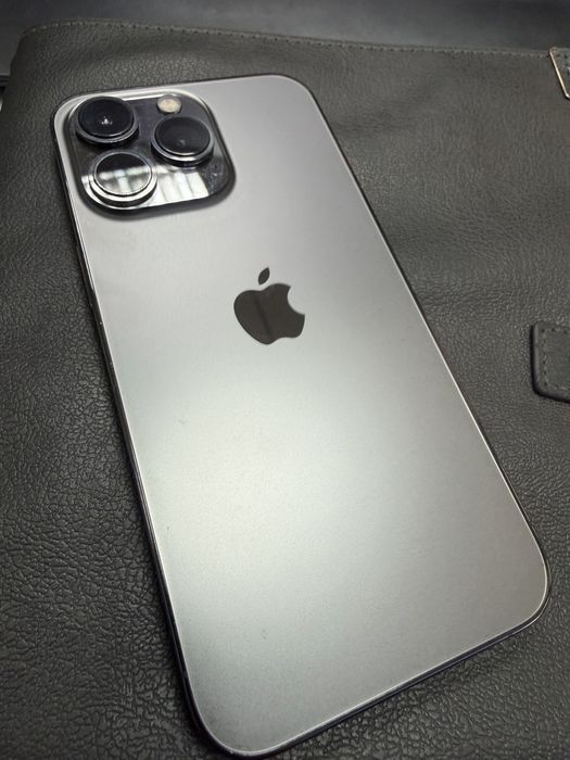 Продам IPhone 13 pro