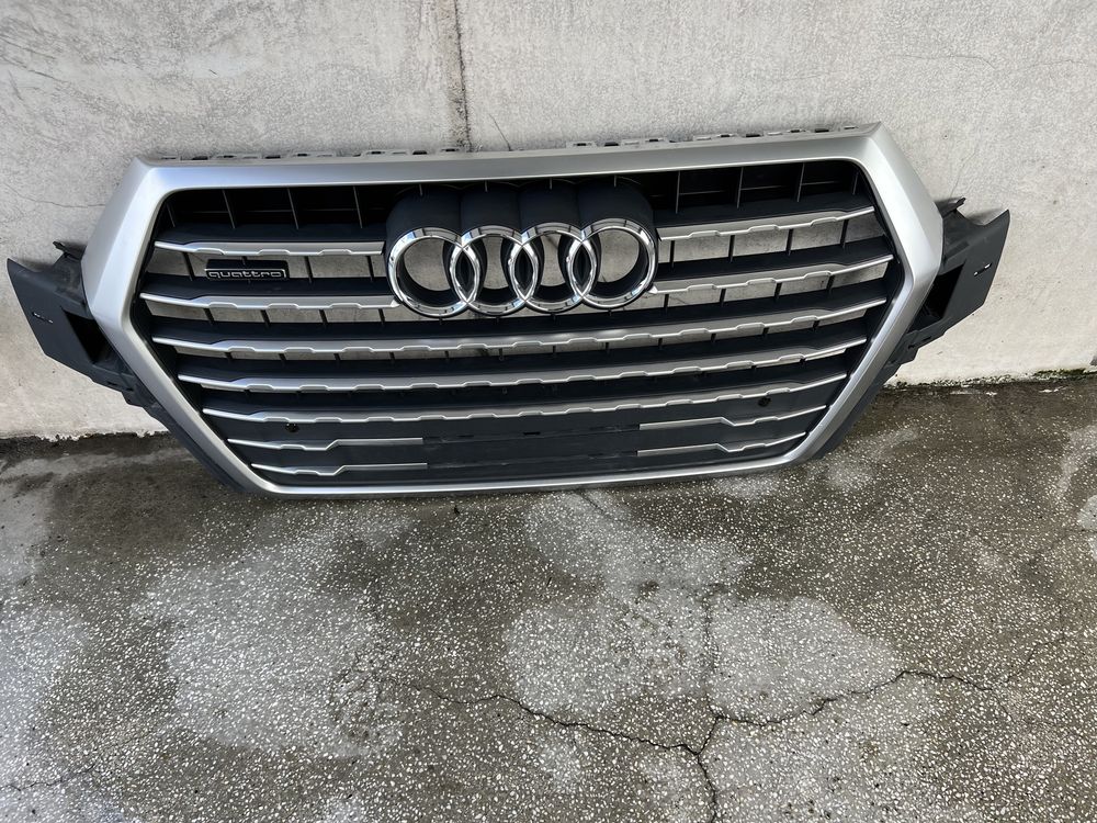Audi Q7 - 2017/2019 - Предна маска / Решетка