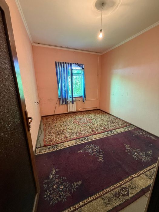 2 xonali kvartira sotiladi