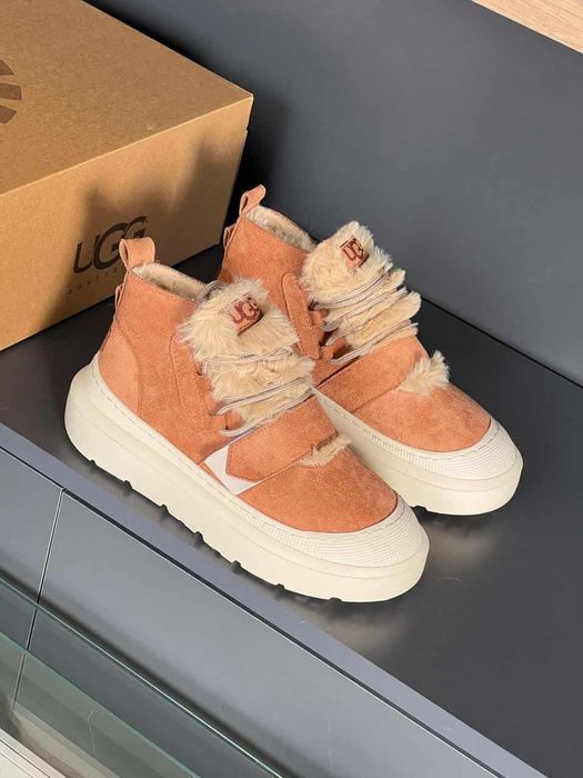 Ugg dama cu certificat