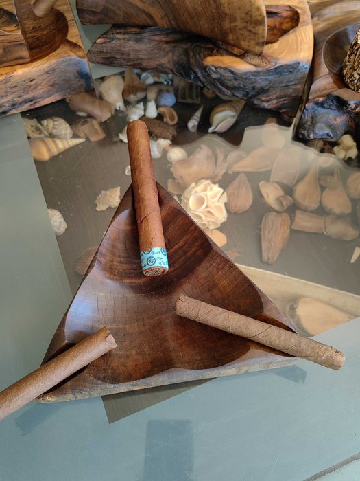 Пепелник за пури