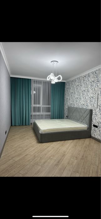 Продам кровать с матрасом в отличном состоянии
