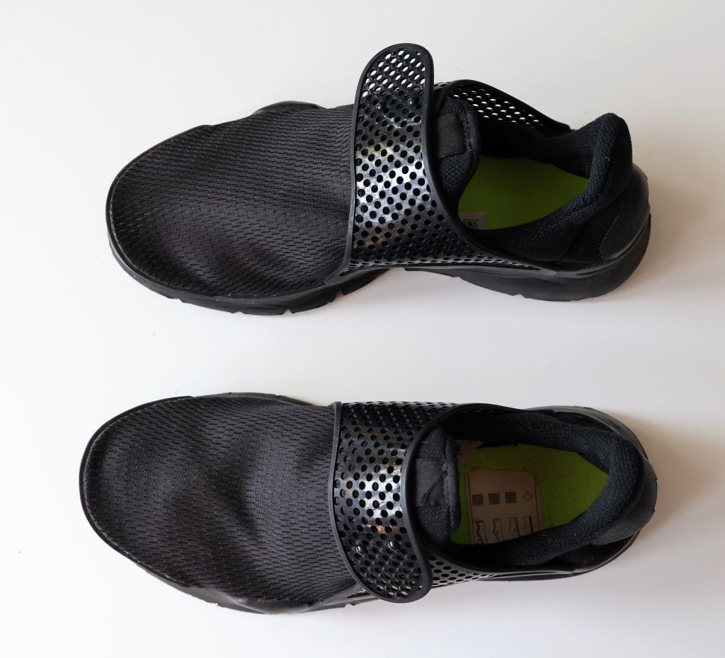Дамски маратонки Nike Sock Dark
