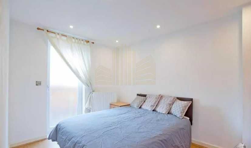 Дава се под наем Тристаен апартамент в Пловдив, Остромила - 90 кв.м за 239.7 € - Снимка #1