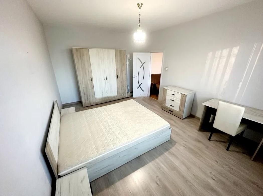 Дава се под наем Тристаен апартамент в София, Слатина - 100 кв.м за 750 € - Снимка #1