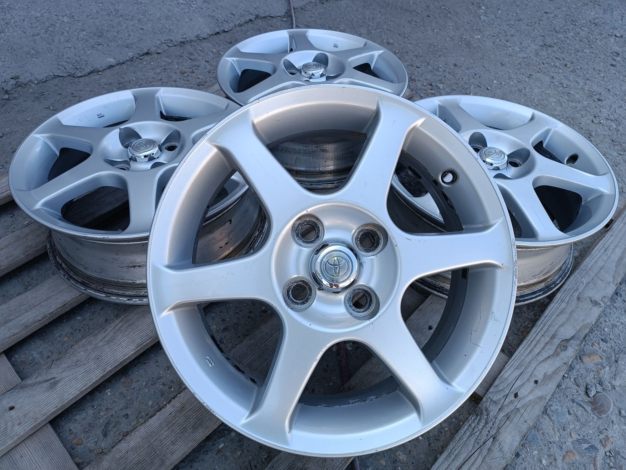 Лети джанти 15ки 4х100 Toyota