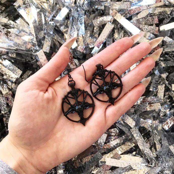 Обици за уши пентаграми