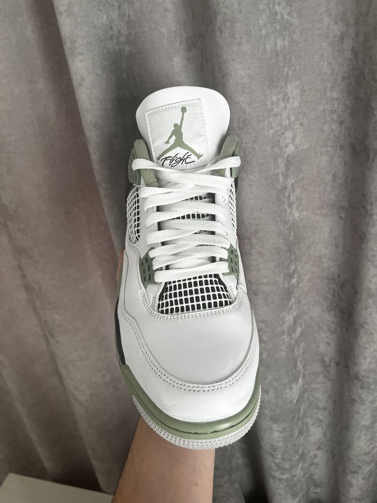 Jordan 4 Seafoam