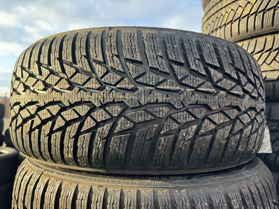 Anvelope Noi 235/50/17 Nokian