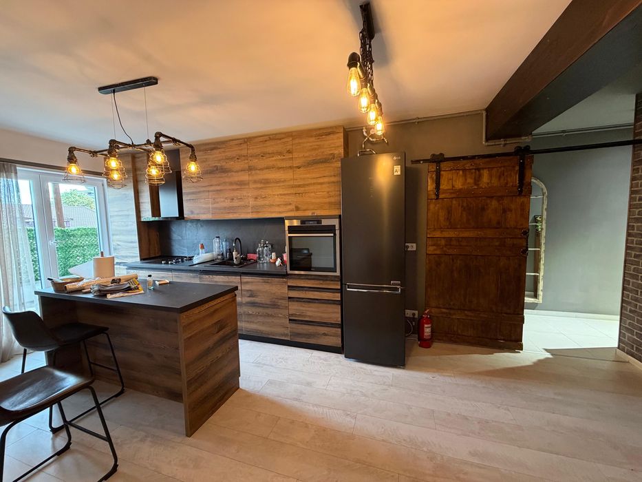 Apartament 3 camere/terasa 31 mp/2 locuri parcare subteran +boxa