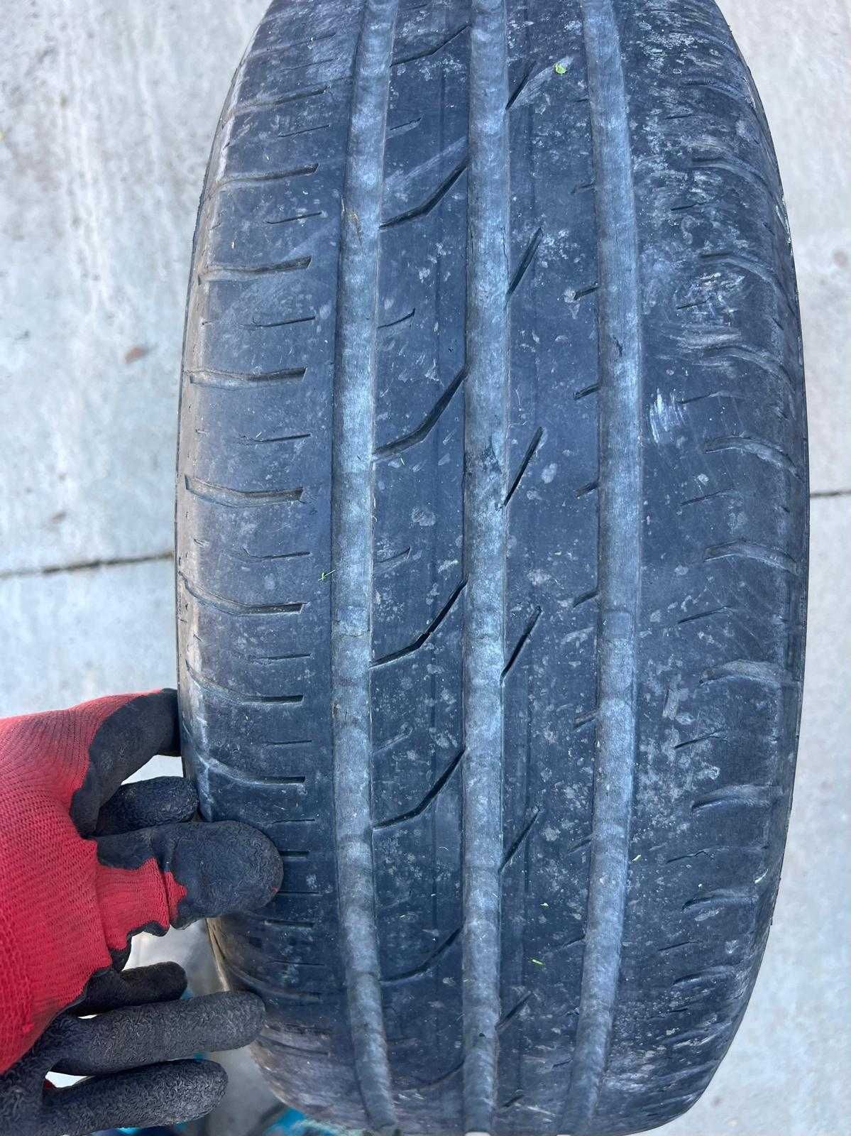 Vand 4 anvelope vara 205/60/16 marca Continental, 250 lei/set
