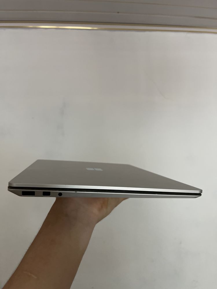 Ноут Windows Surface Laptop 2