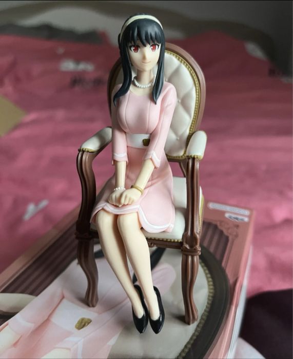 Spy x Family figurine Loid si Yor Forger