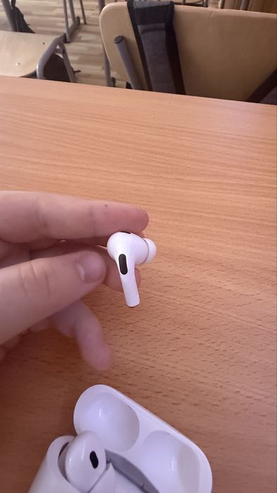 Vand Airpods pro 2 2022 originiale si ingrijite