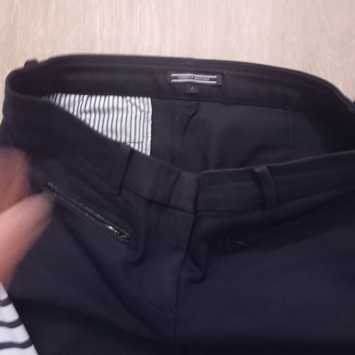 Pantaloni Tommy Hilfiger lot cu geaca softshell