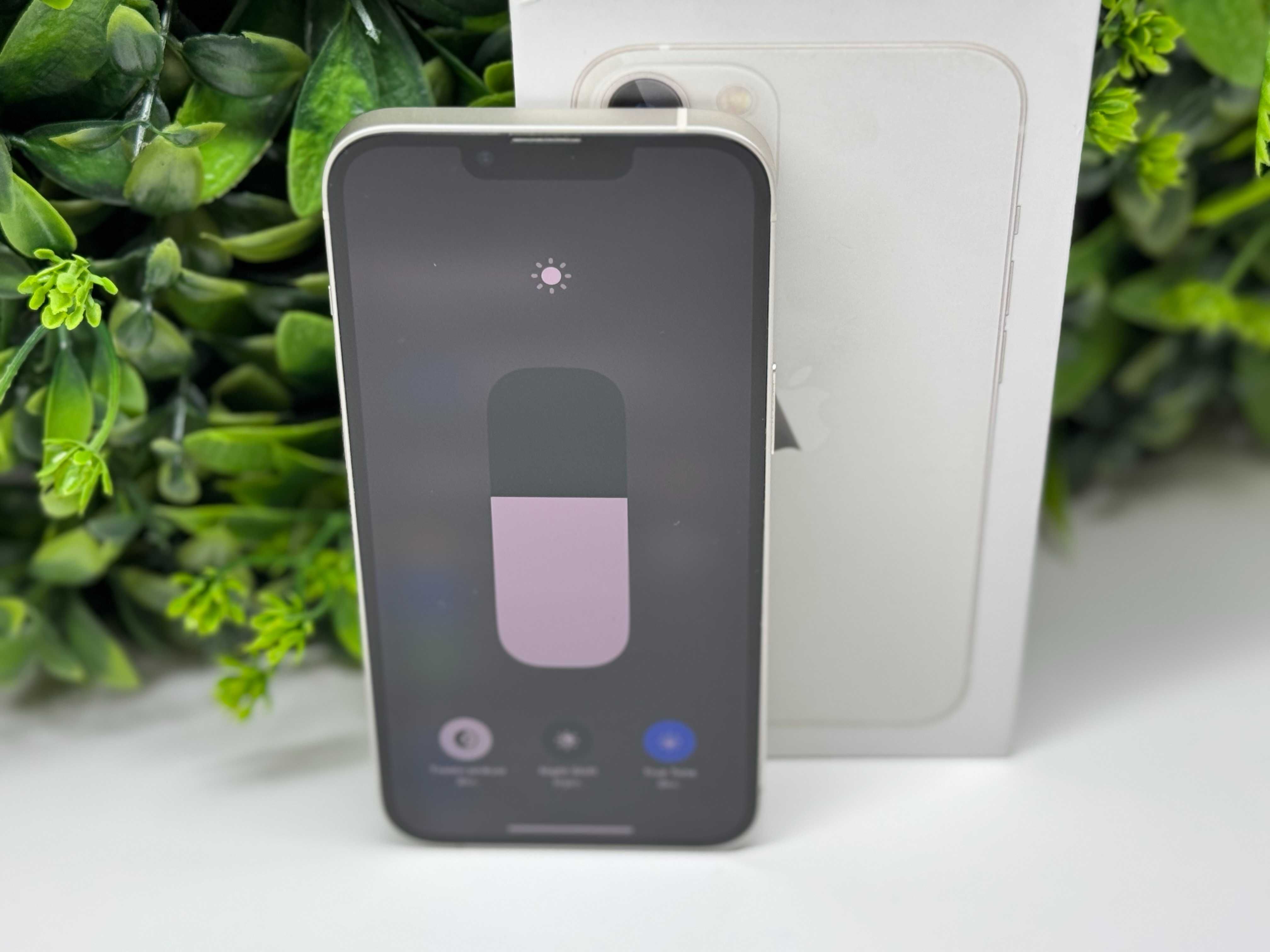 iPhone 13 128GB White Гаранция Като Нов