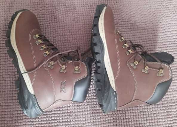 Ghete Arrigo Bello impermeabile noi  marimea  43