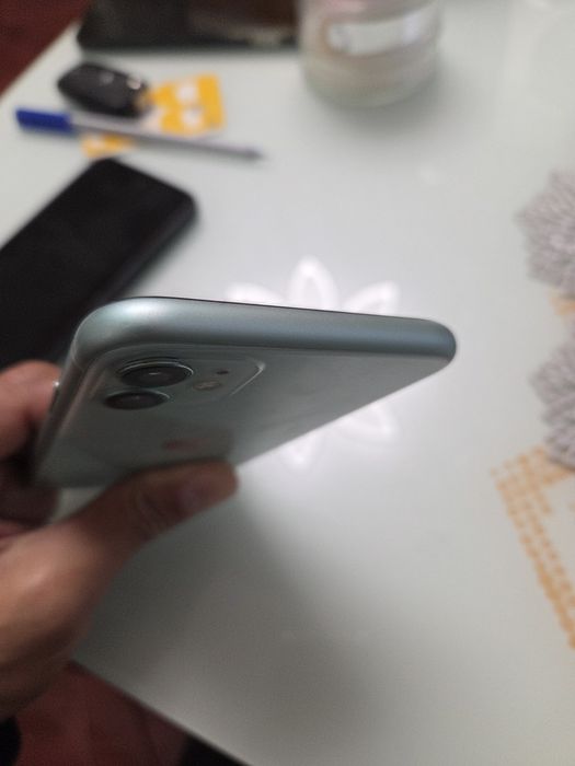 iPhone 11 64 GB in stare buna