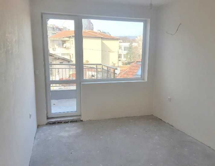 Продава се Двустаен апартамент в Варна, Владислав Варненчик - 67 кв.м за 1127 €/кв.м - Снимка #2