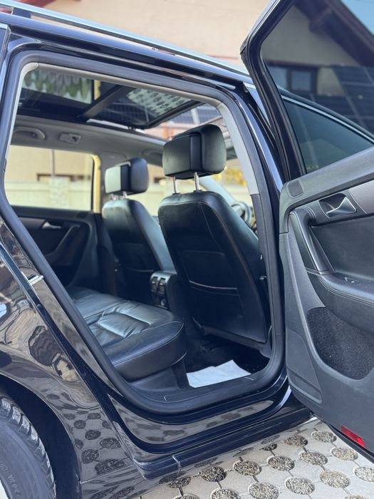 Passat B7 2.0TDI Navi ~Xenon Panormaic full