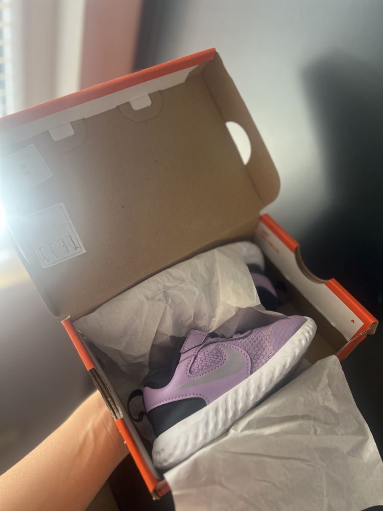 Nike Revolution 5 23.5