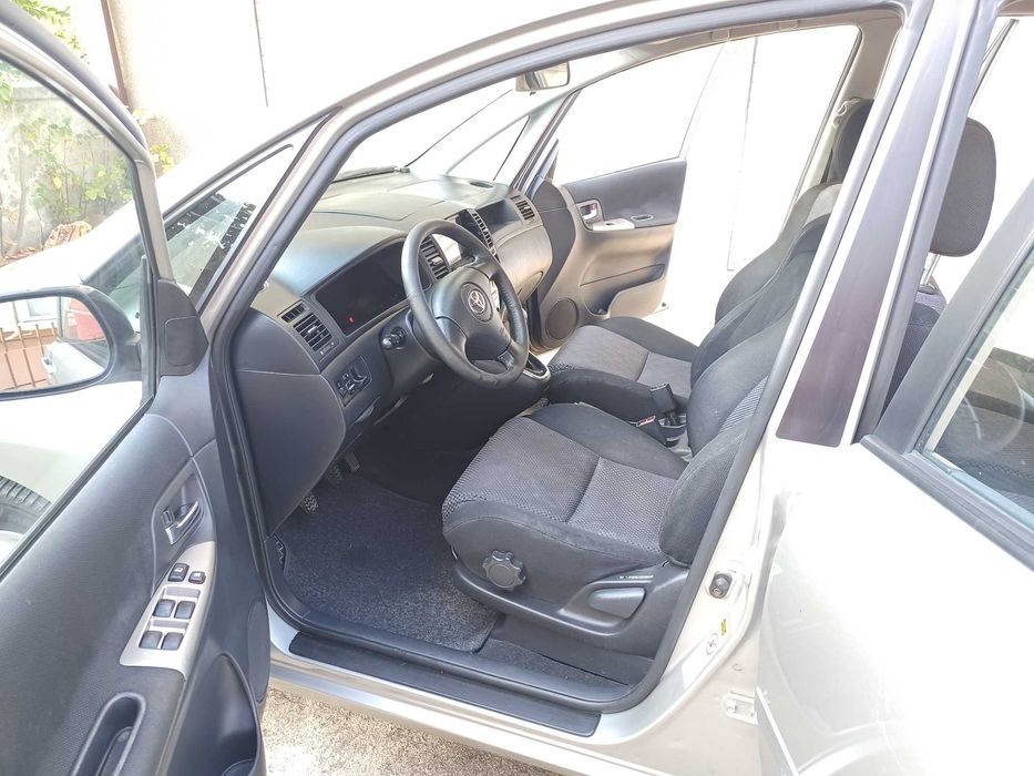 Toyota Corolla Verso 2.0 D4D 90к.с.