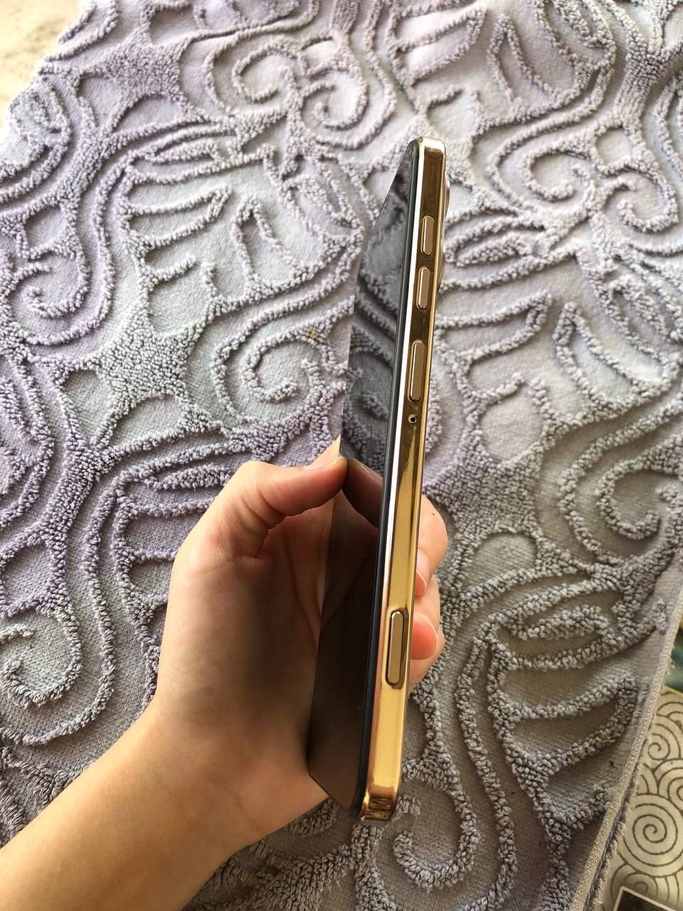 W&O X16 smartphone