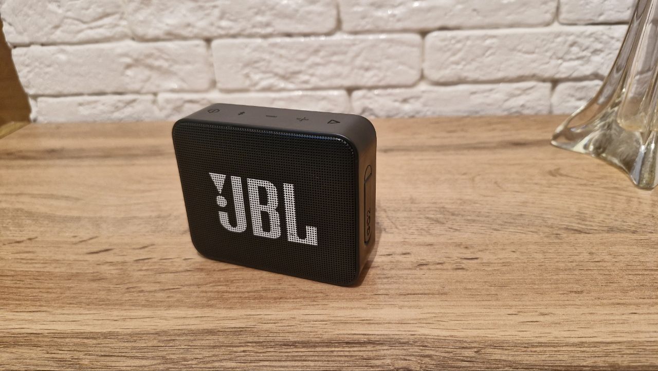 Продам колонку JBL GO2 в идиальном состоянии