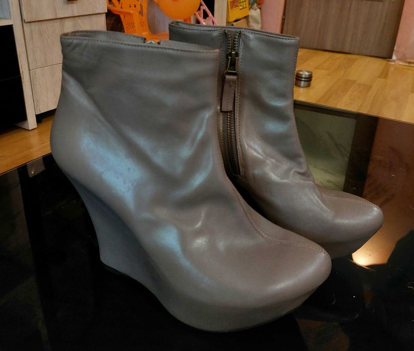 Ghete designer din piele naturală. Mărimea 39