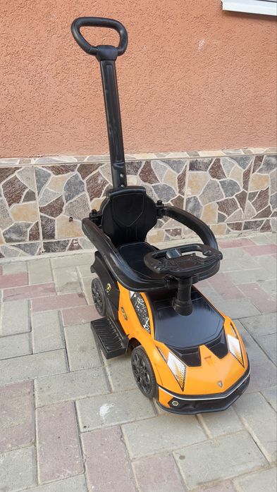 Masinuta de impins cu maner