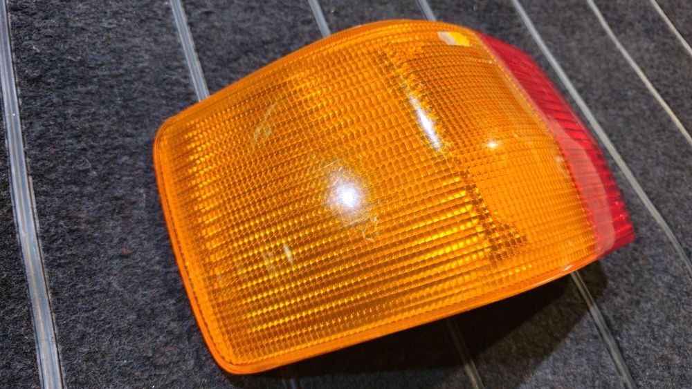 Stop stanga Hella original Audi 80 B3 (caroserie)

Stare buna

Pret: 1