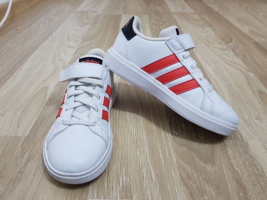 Adidasi Adidas copii mărimea 29 nike jordan