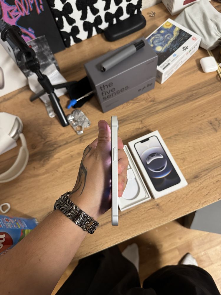 iPhone 16e 128gb