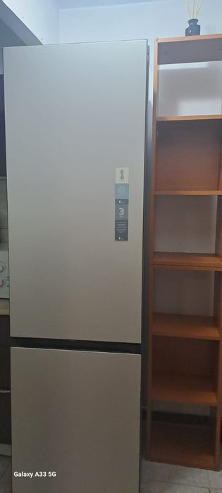 Închiriez apartament cu doua camere