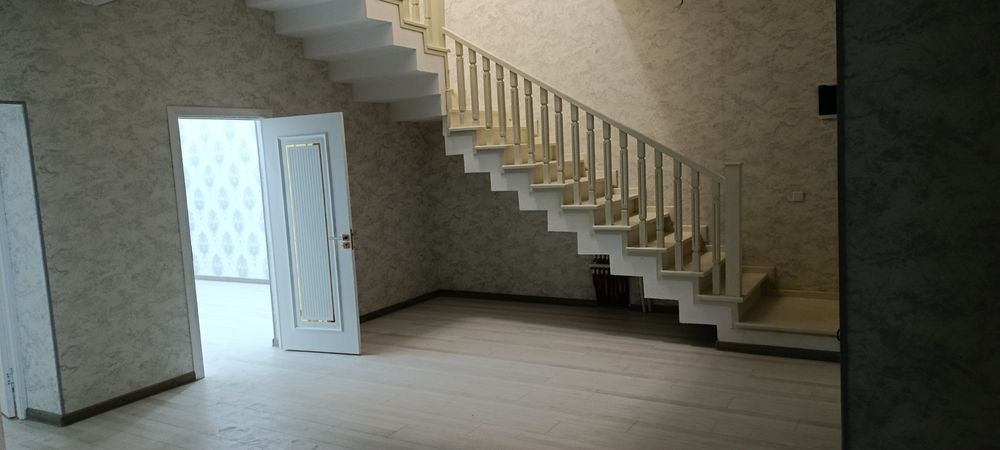 2 соток 6 ком + Хол + подвал 4 сан узла