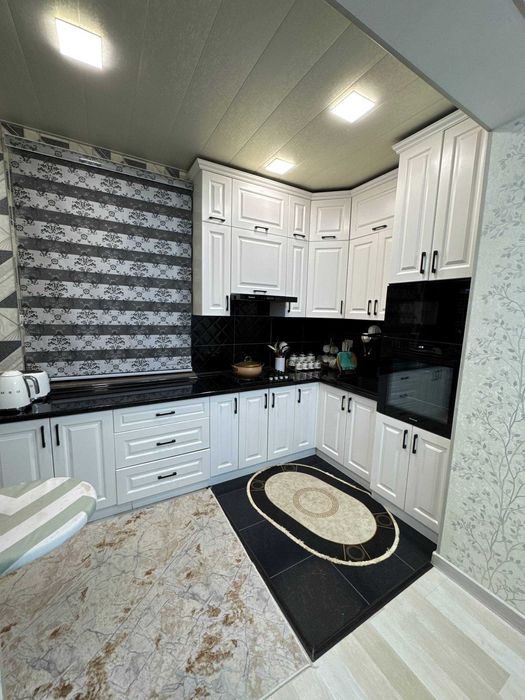 Квартира сотилади 3 хона удвоенный зал