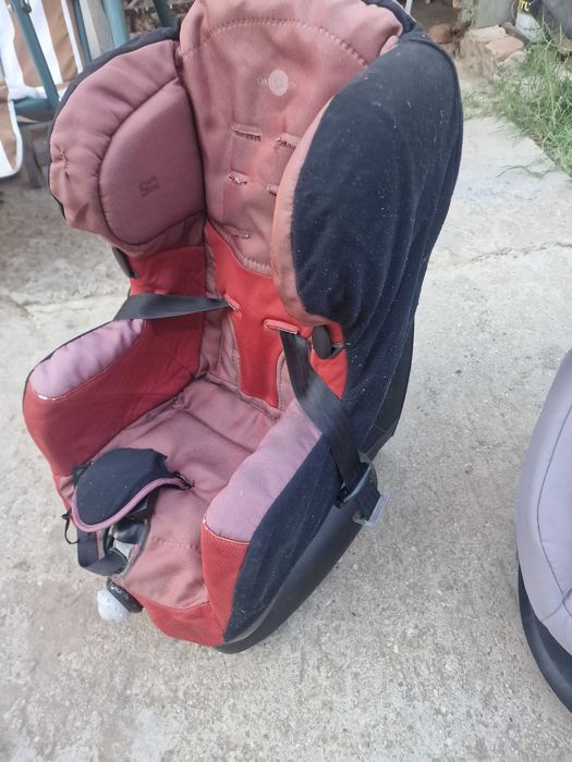 Vand 2 scaune auto decente 50 lei bucata