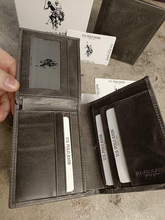 Vând portofele noi  originale Polo !