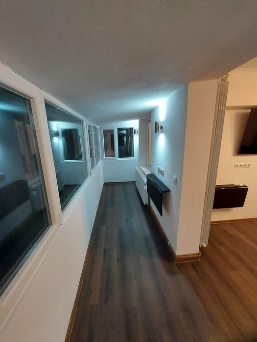 Închiriez apartament cu 2 camere