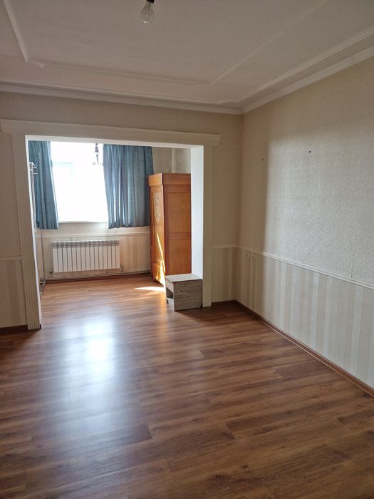 Продаётся 2 комнатная квартира.