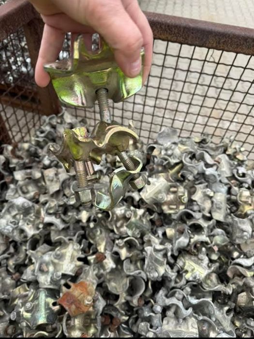 Vand schela metalica si accesorii