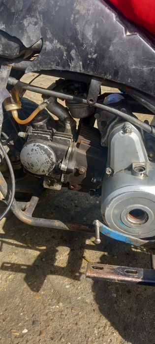 Vând atv de 125cc