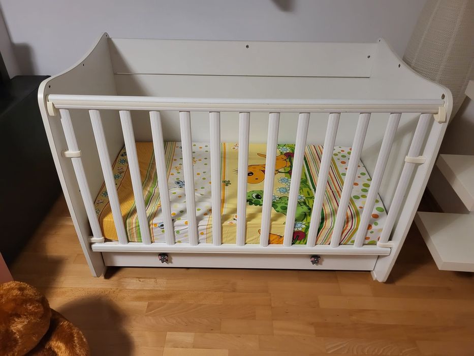 Patut LORELLI + saltea + husa + pilota + protectii cu Minnie