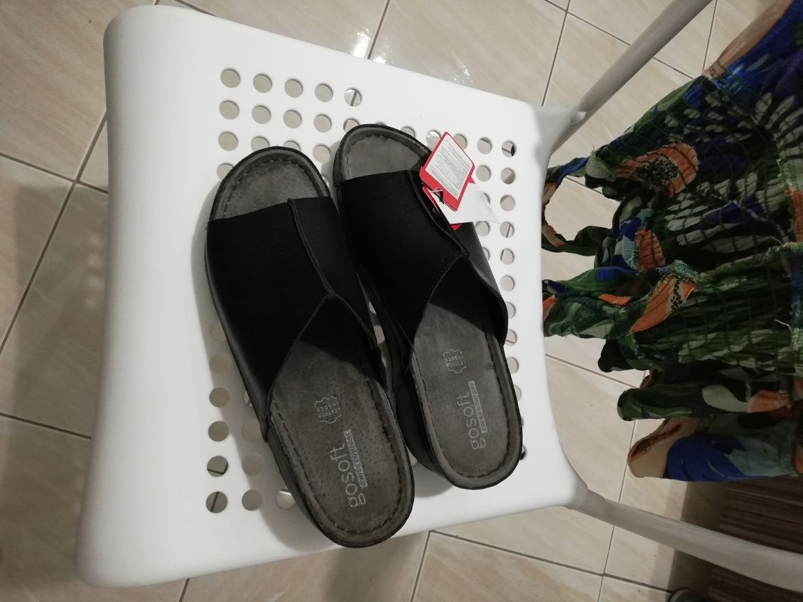 Vând papuci dama!
