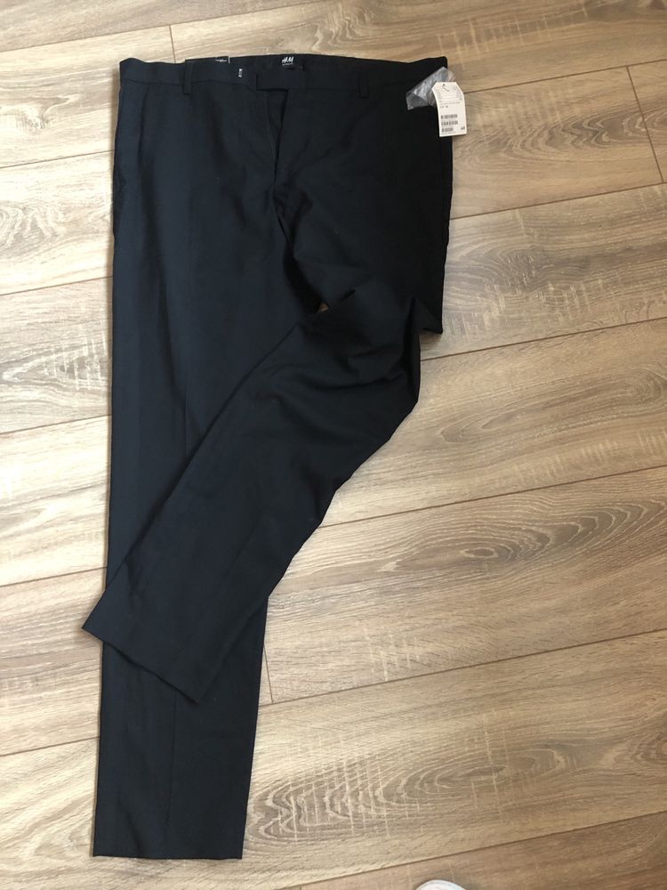 Vand pantaloni H&M si bluza noi