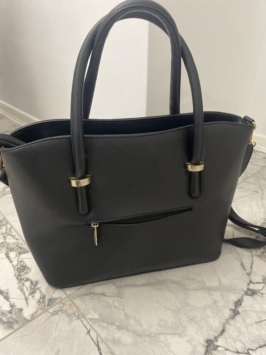 Дамска чанта от изкуствена кожа