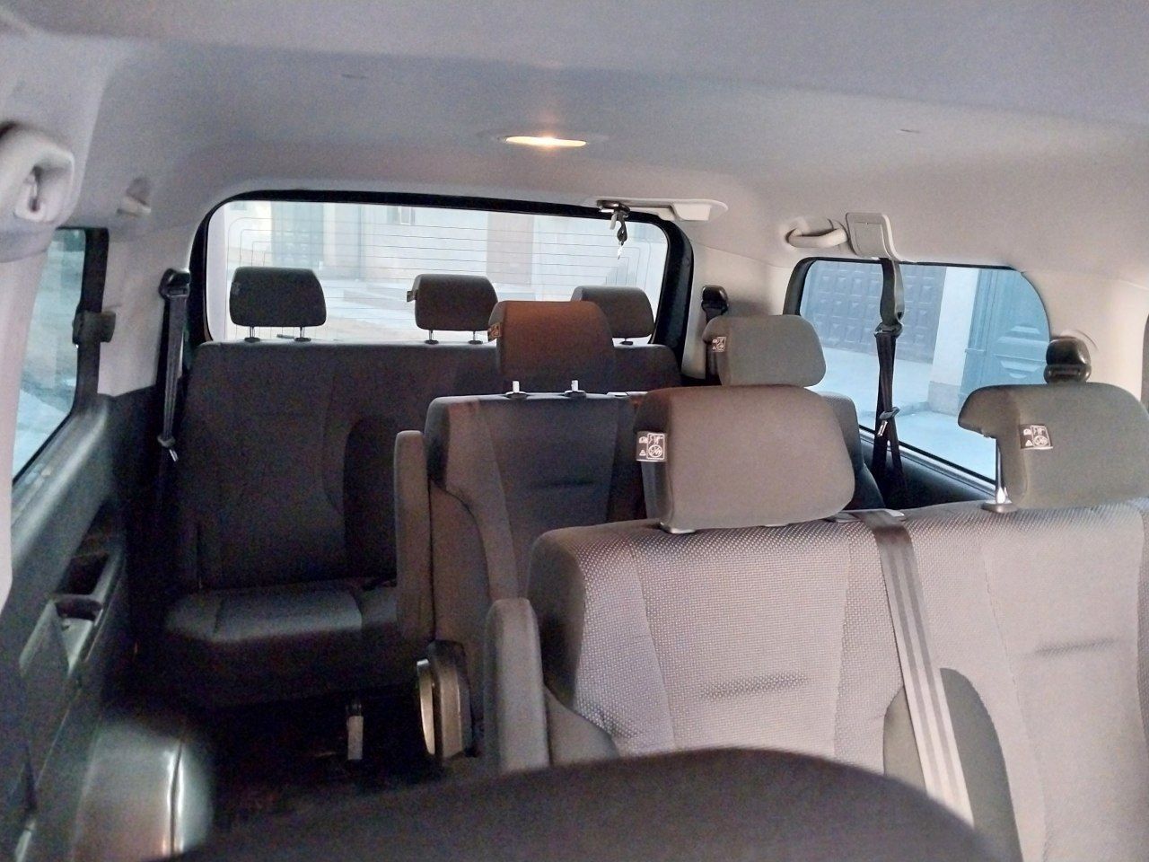 Услуги микроавтобуса minivan mikroavtobus