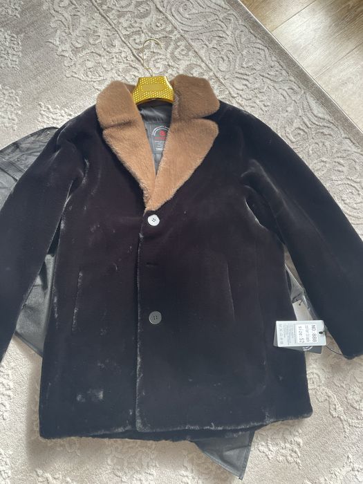 Продам верхнюю одежду