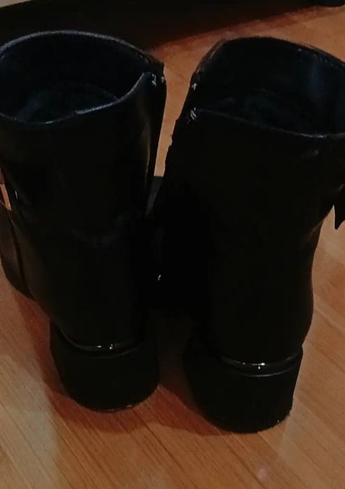 Продам новые полусапожки с мехом